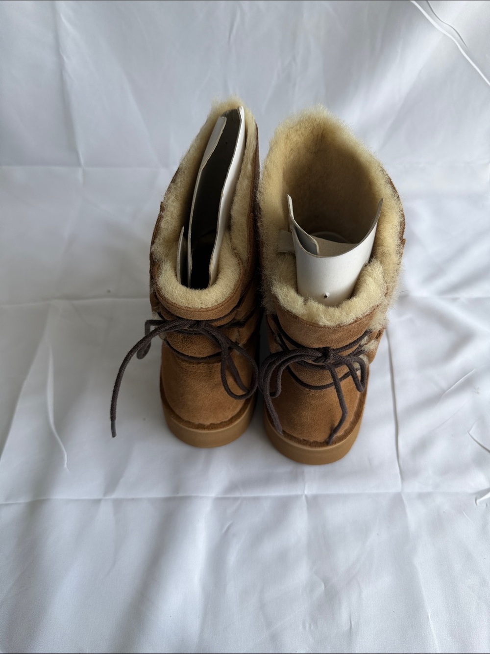 UGG W Naiyah Chestnut Chelsea-Style Ankle Boots - Picture 3 of 5